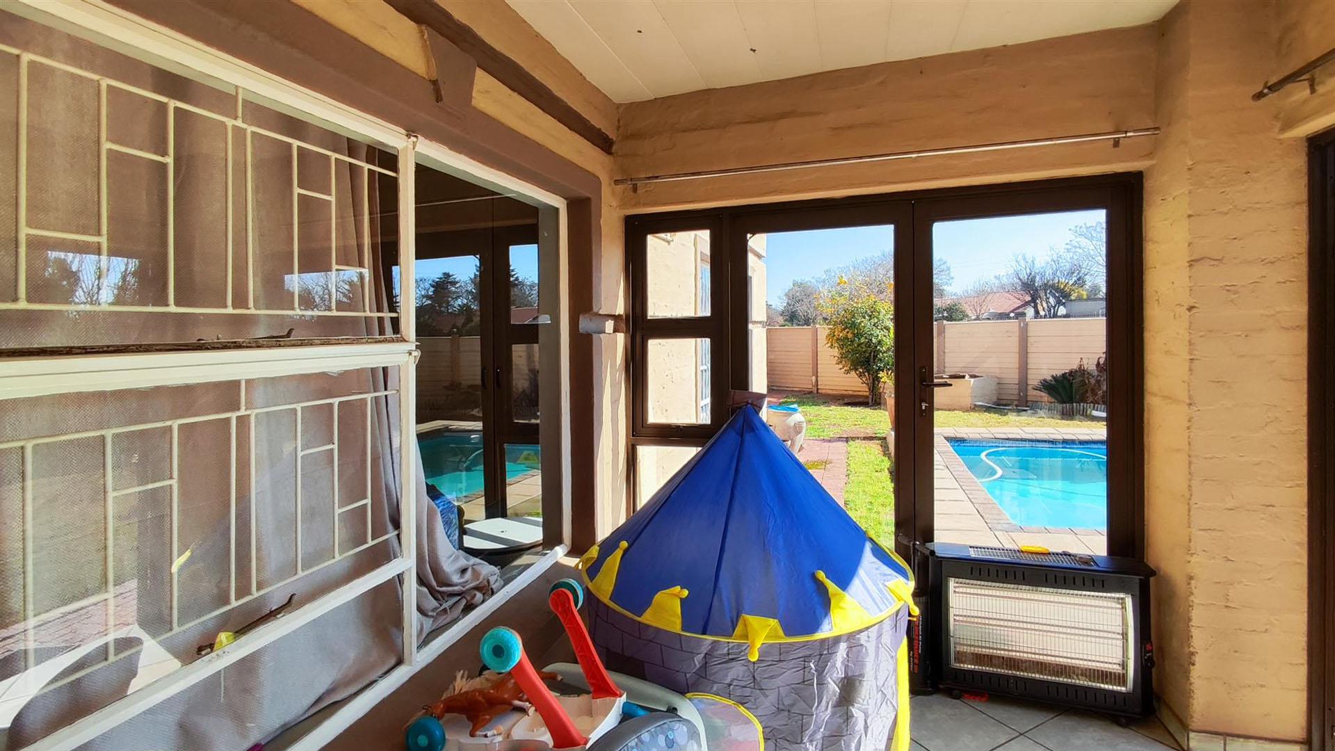 Spaces - 14 square meters of property in Arcon Park