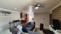 Lounges - 31 square meters of property in Arcon Park