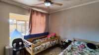 Bed Room 2 - 12 square meters of property in Arcon Park