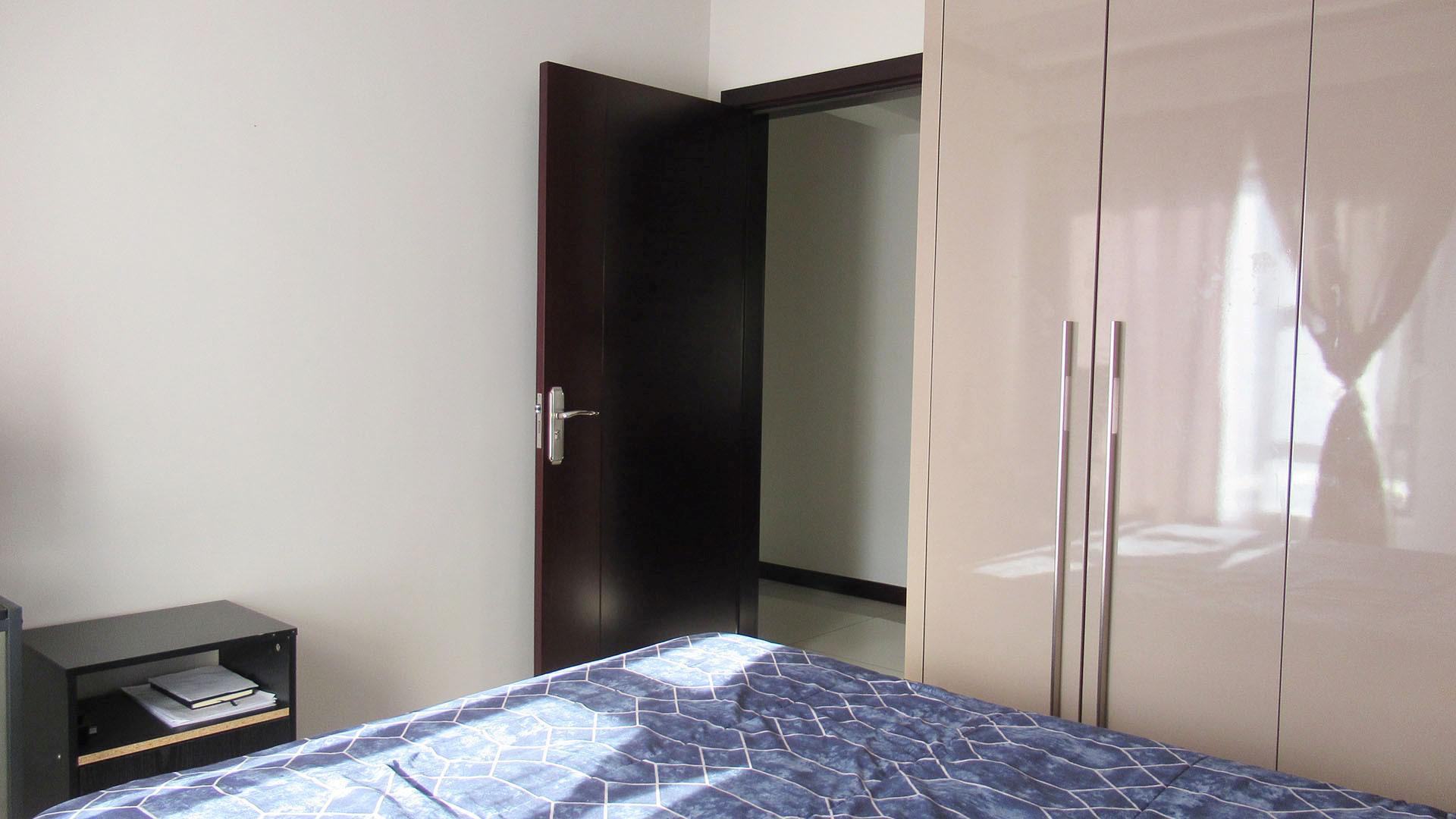 Bed Room 1 - 13 square meters of property in Carlswald North Estate