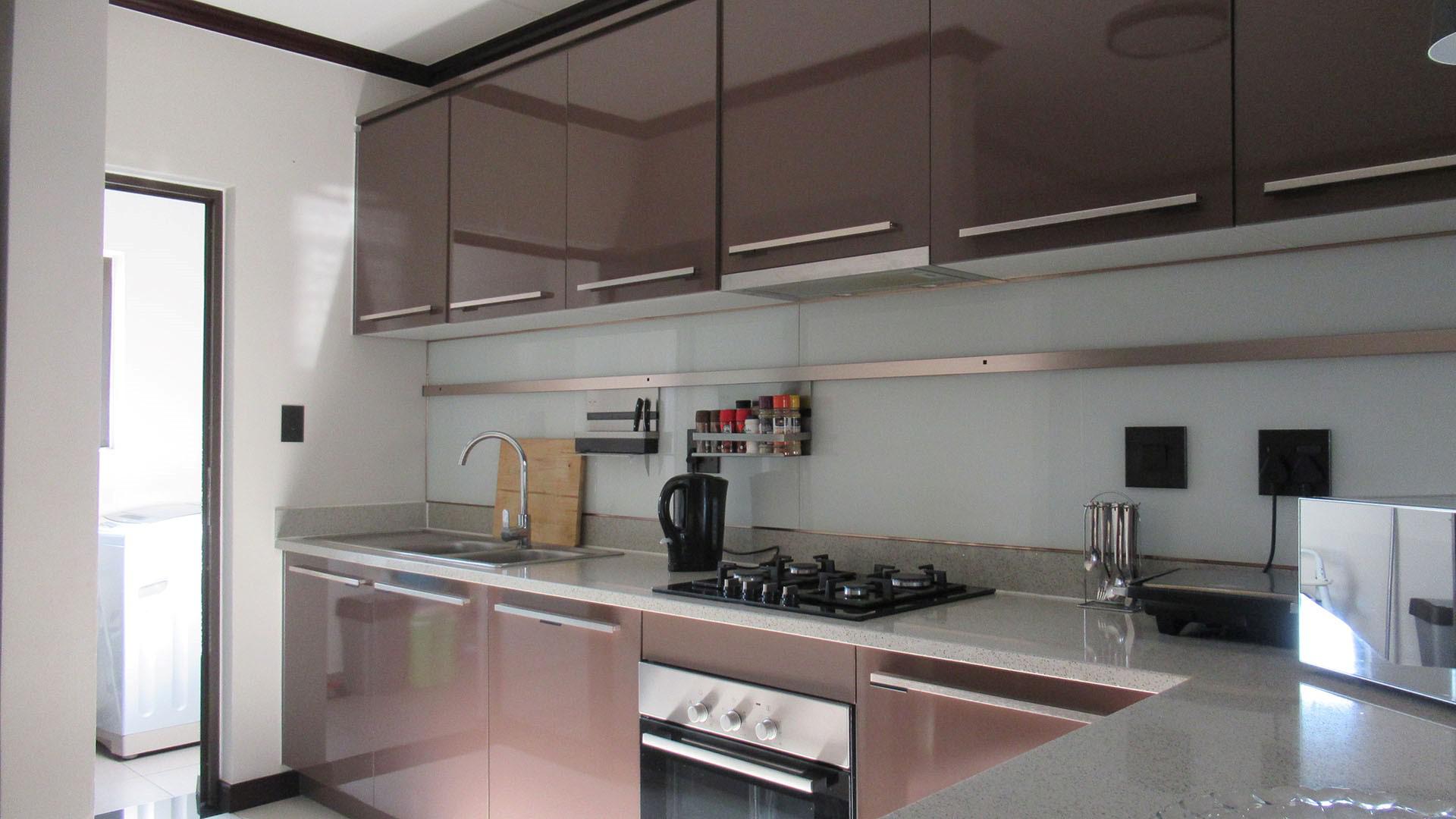 Kitchen - 6 square meters of property in Carlswald North Estate