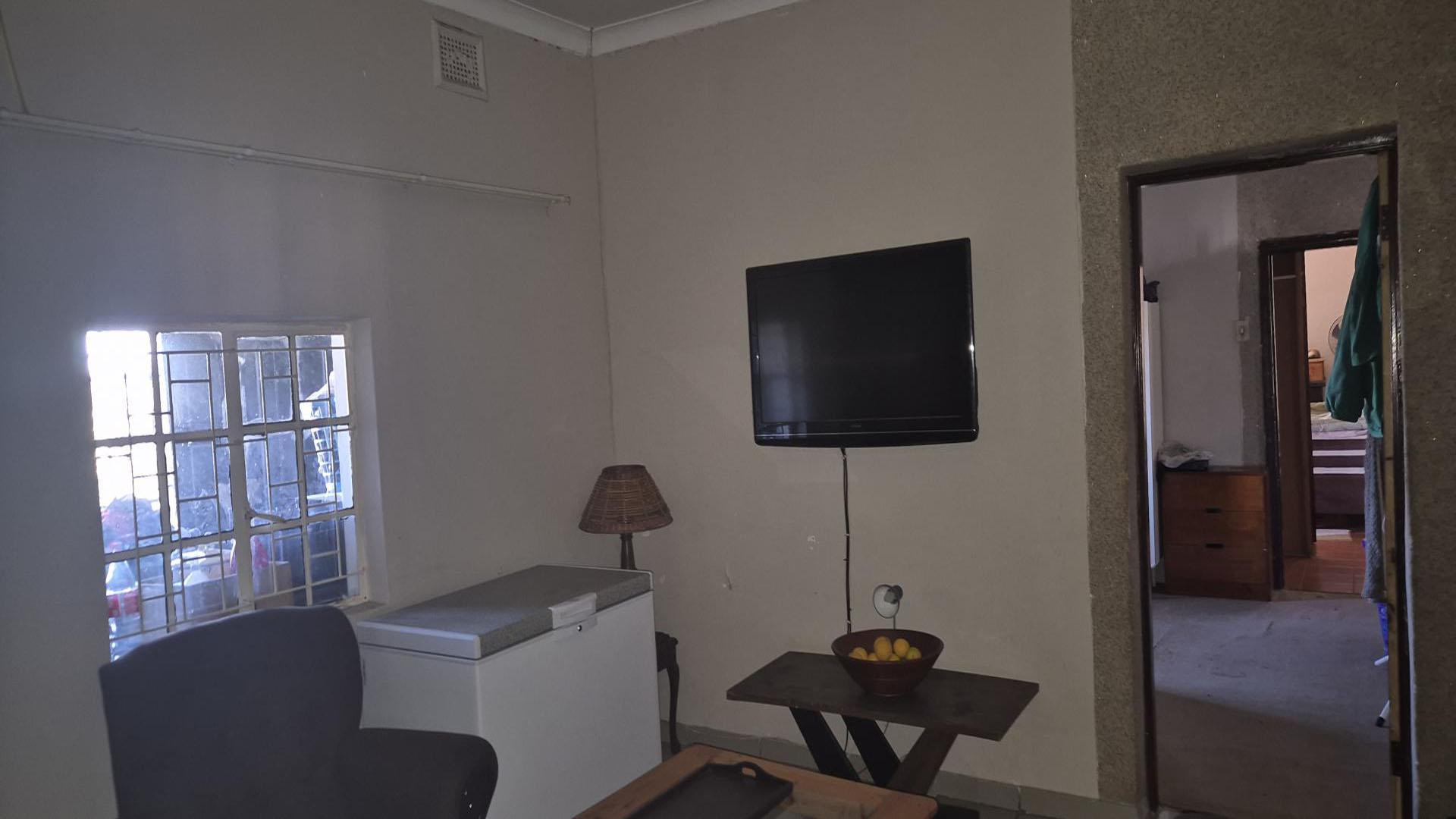 Lounges of property in Glencoe