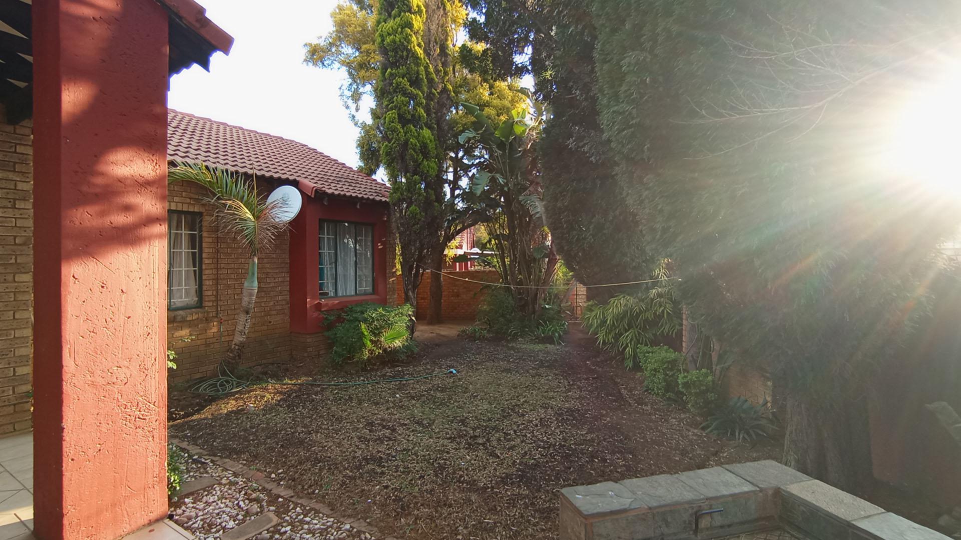 Backyard of property in Moreletapark