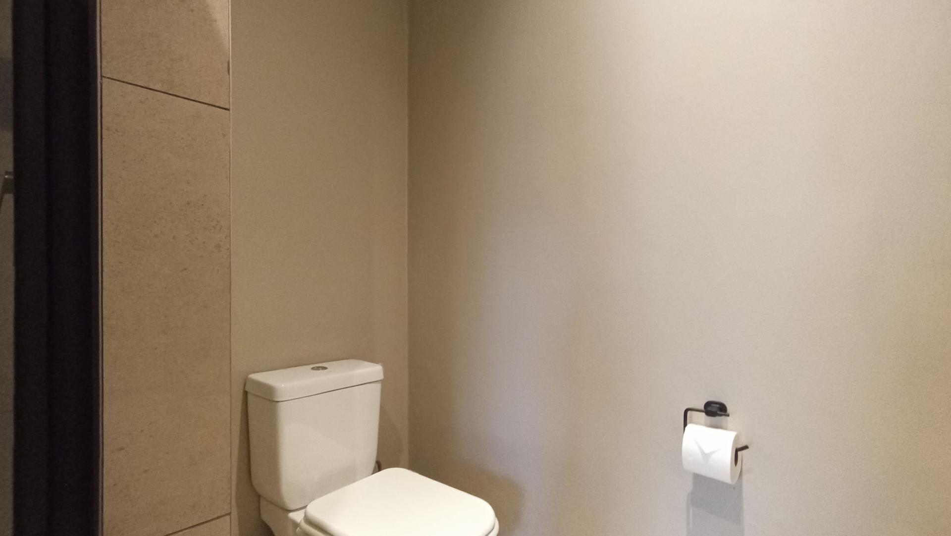 Bathroom 1 - 4 square meters of property in St Andrews