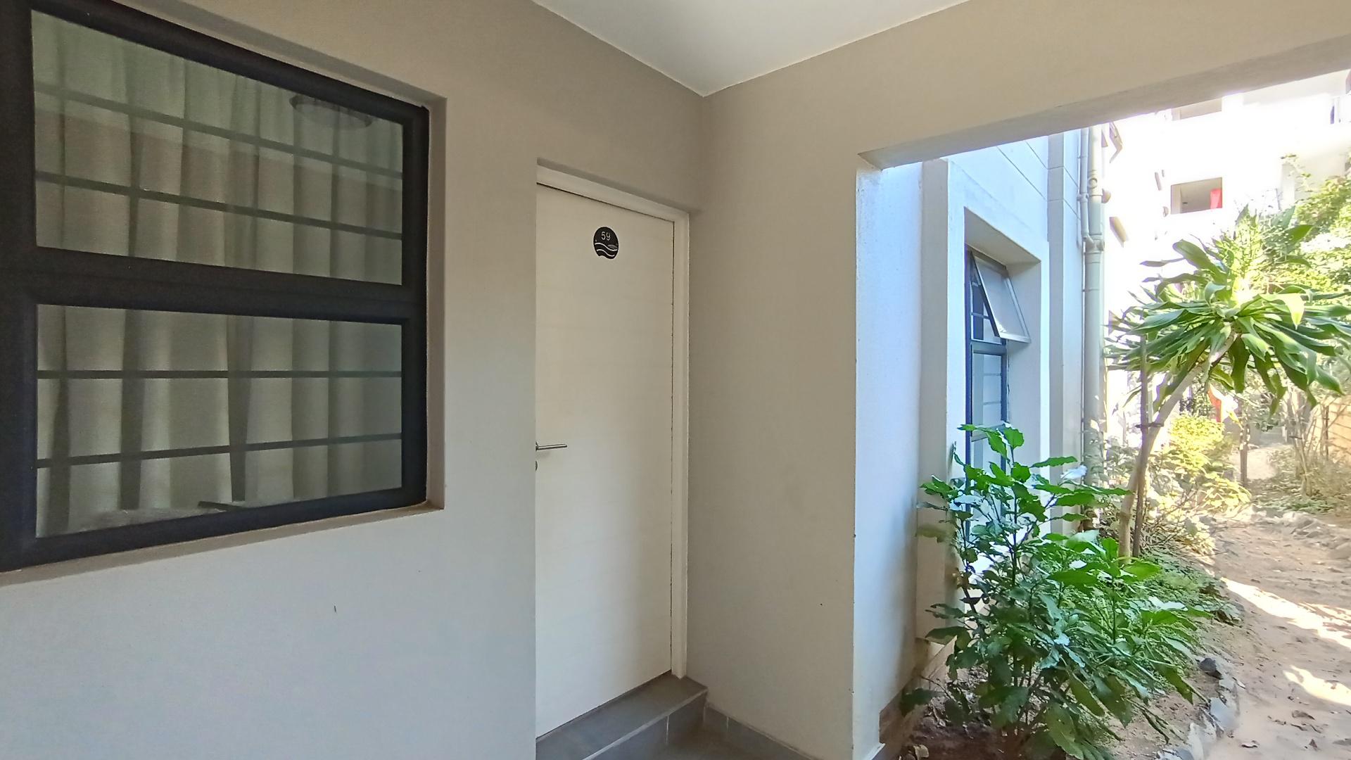 Front View of property in Ballitoville