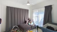 Bed Room 1 - 12 square meters of property in Ballitoville