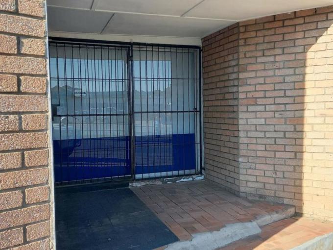 Commercial to Rent in Oudtshoorn - Property to rent - MR683445