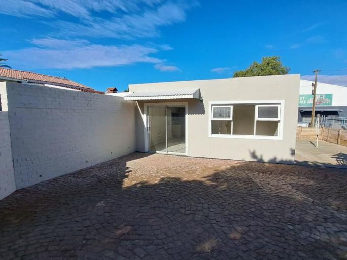 2 Bedroom Apartment to Rent in Oudtshoorn - Property to rent - MR683446