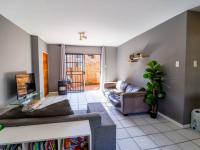  of property in Die Hoewes