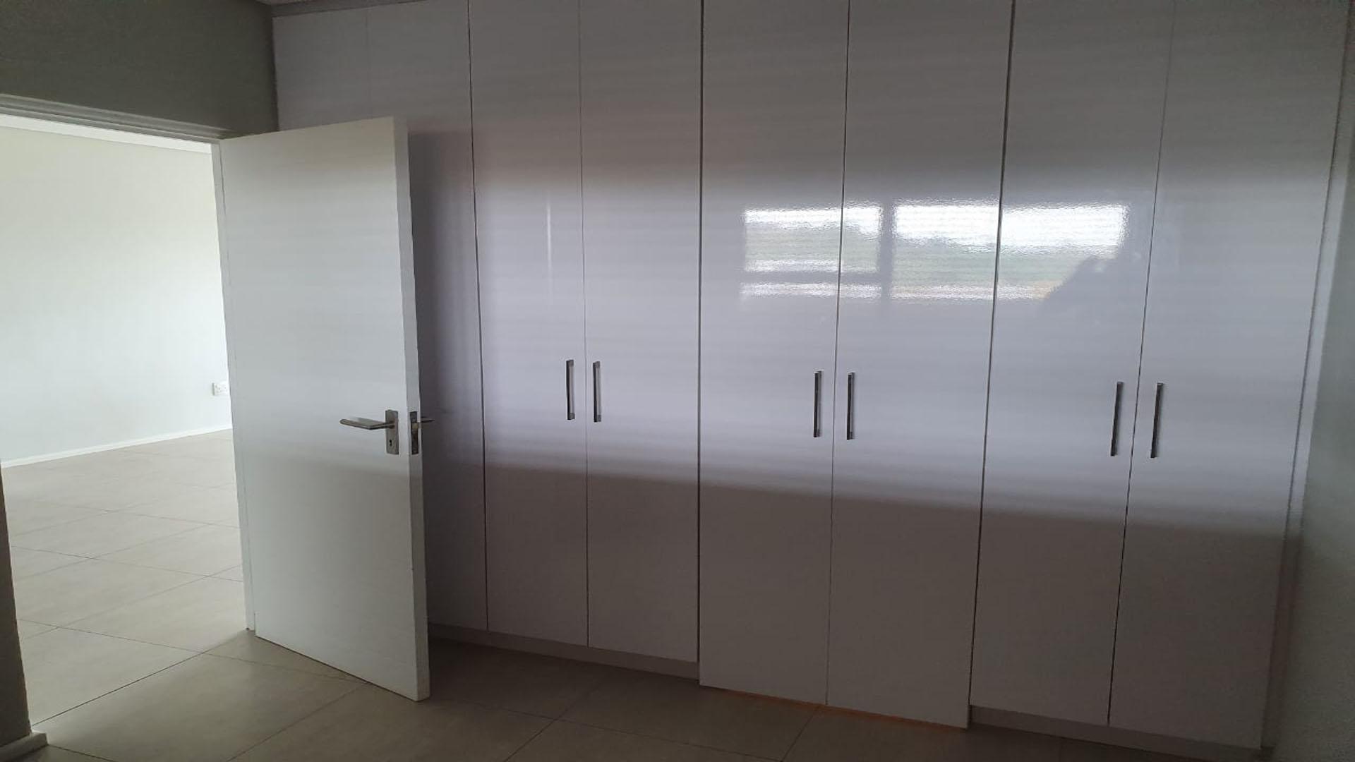 Bed Room 1 of property in Ballitoville