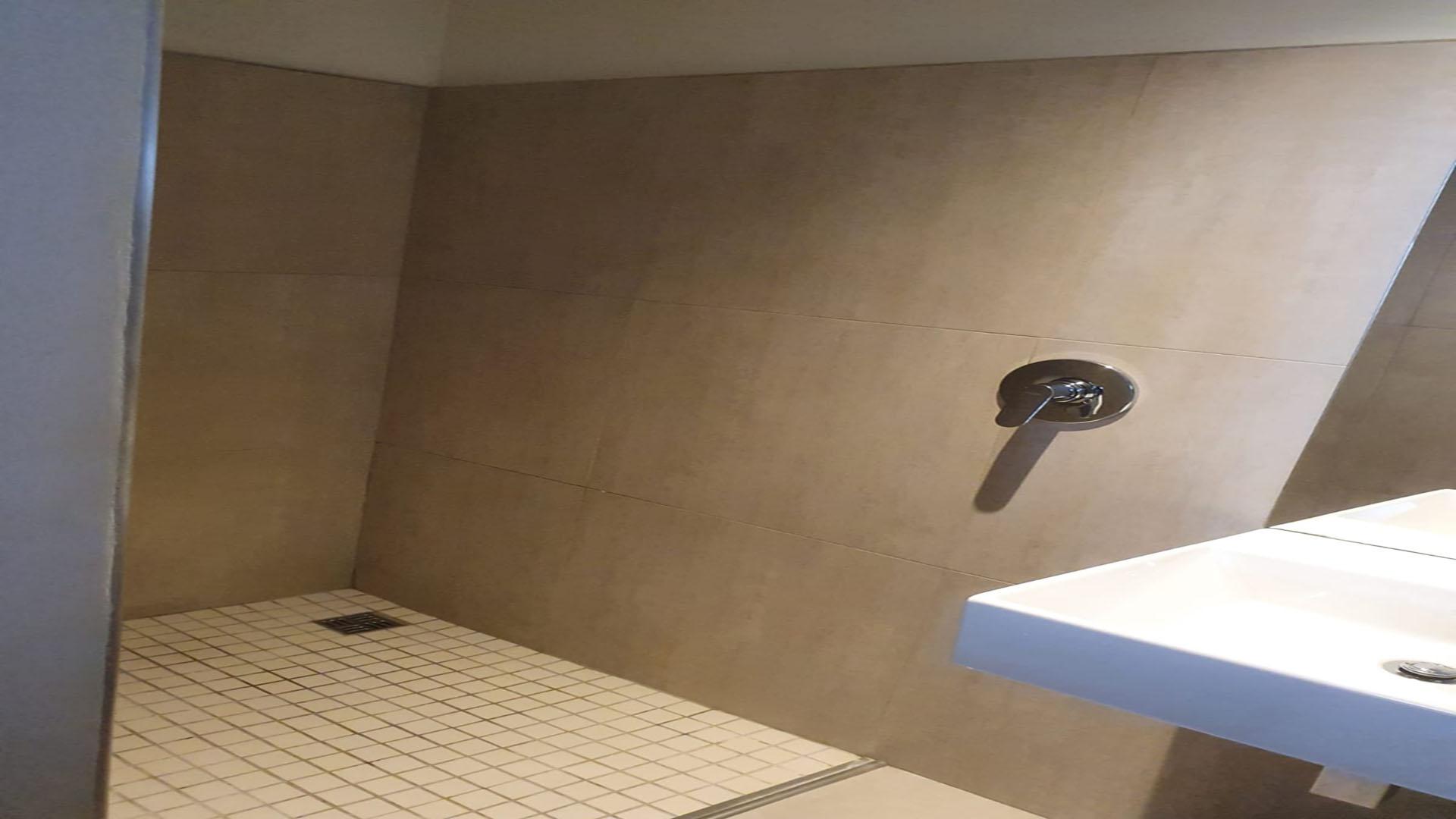 Bathroom 1 of property in Ballitoville