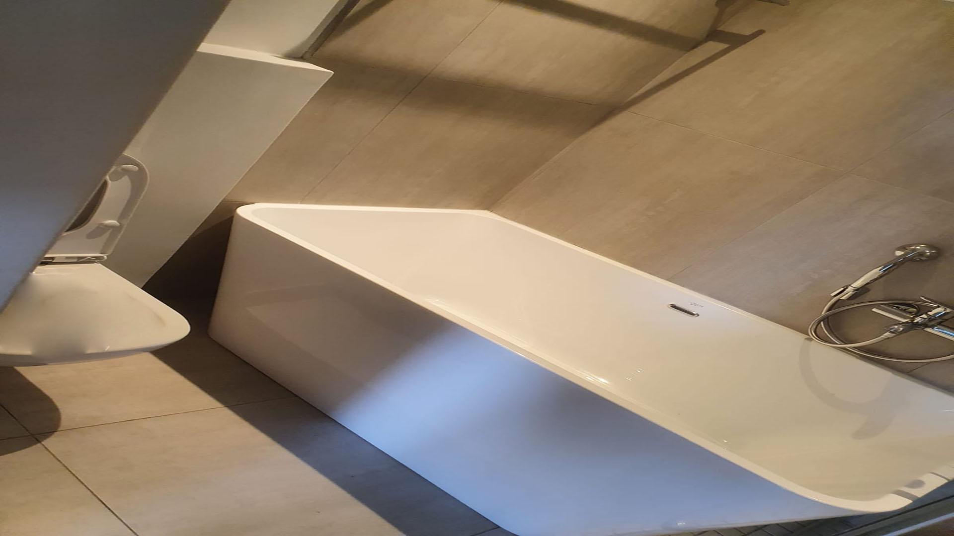 Bathroom 2 of property in Ballitoville