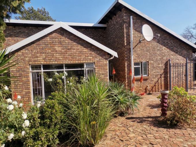 4 Bedroom House to Rent in Valhalla - Property to rent - MR683485