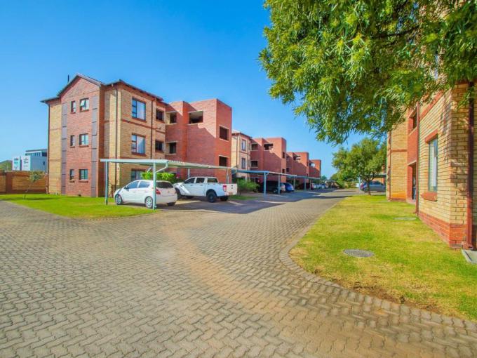 2 Bedroom Apartment for Sale For Sale in Randpark Ridge - MR683516