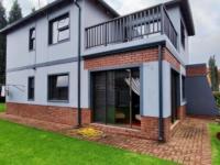 3 Bedroom 3 Bathroom Simplex for Sale for sale in Albertsdal