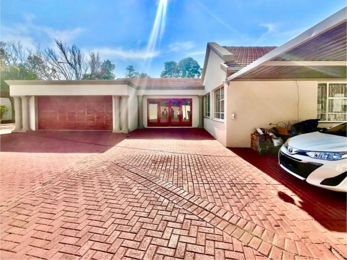 4 Bedroom House for Sale For Sale in Brackenhurst - MR683528