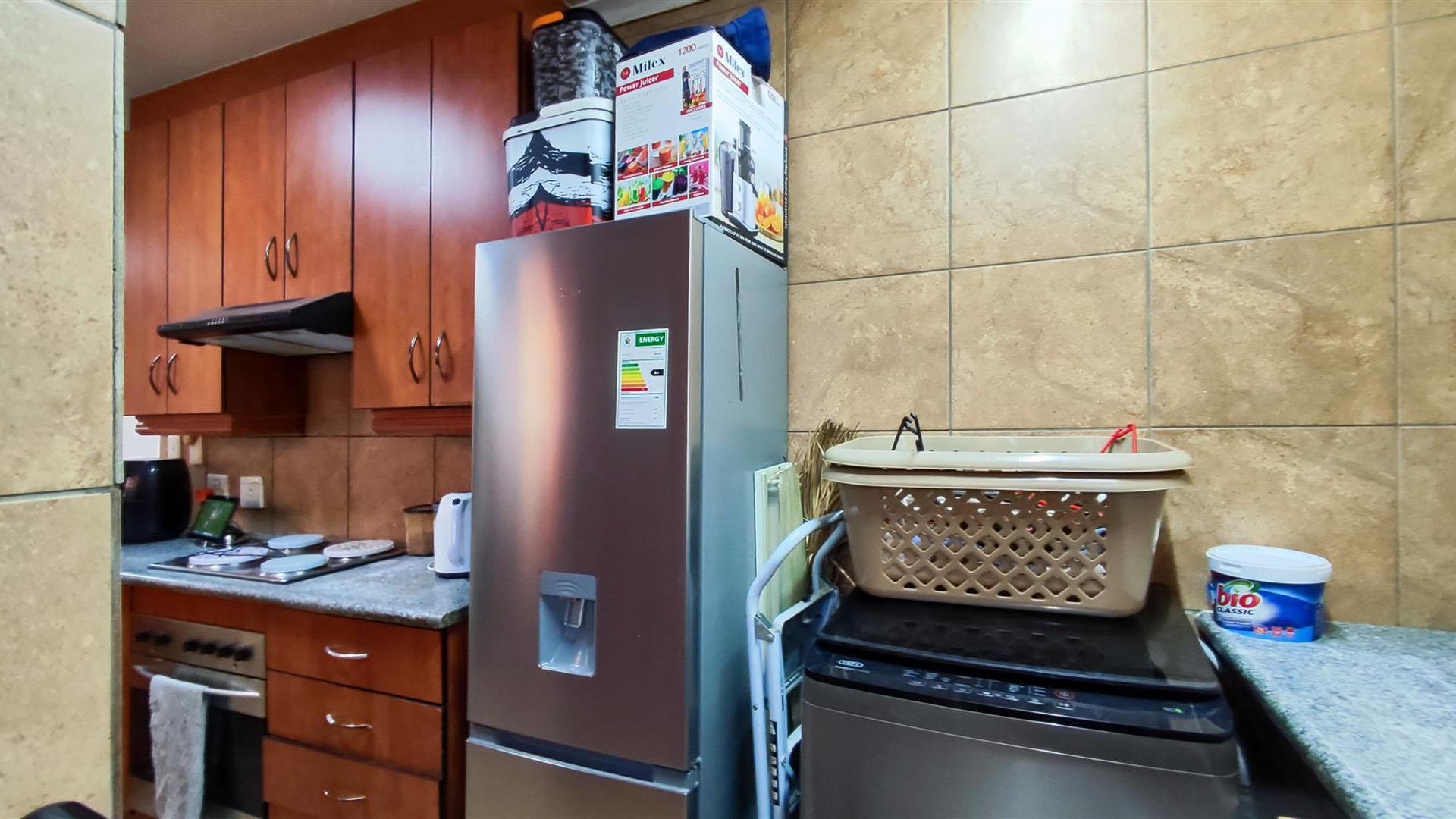 Kitchen - 10 square meters of property in Glen Marais