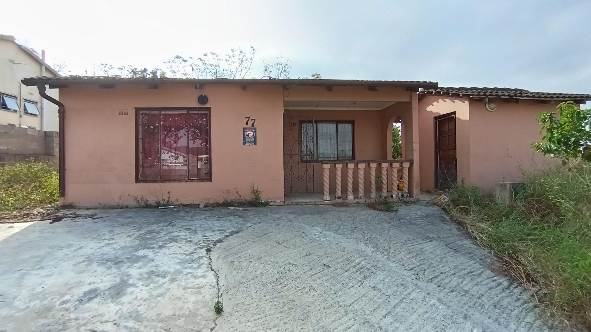 Front View of property in Trenance Park