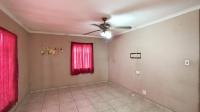 Lounges - 25 square meters of property in Trenance Park