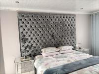  of property in Bendor