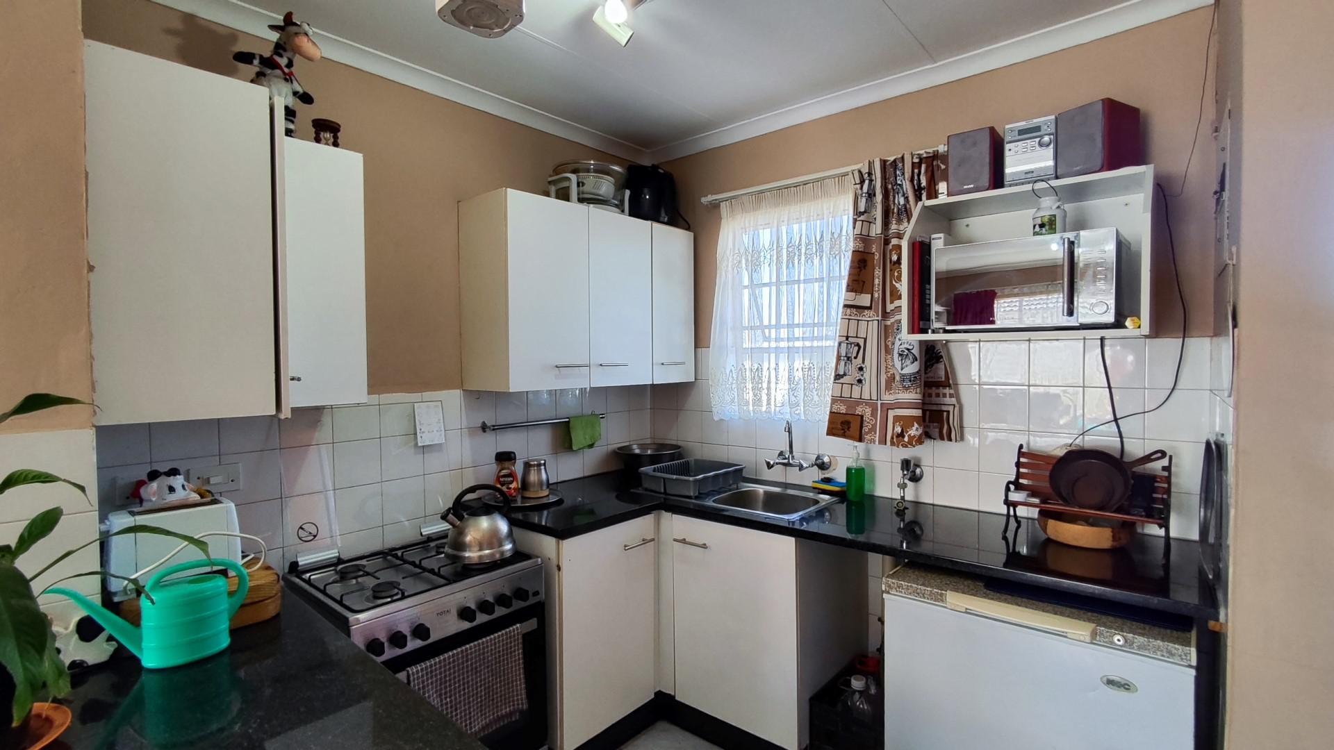 Kitchen - 6 square meters of property in Boksburg