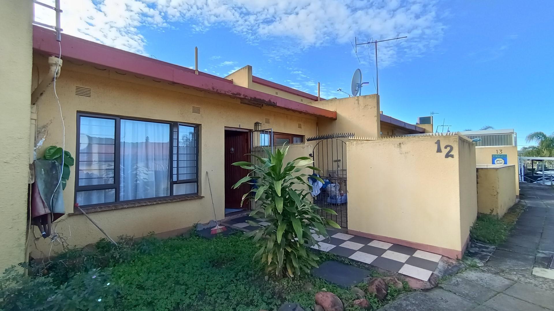 Front View of property in Newlands West