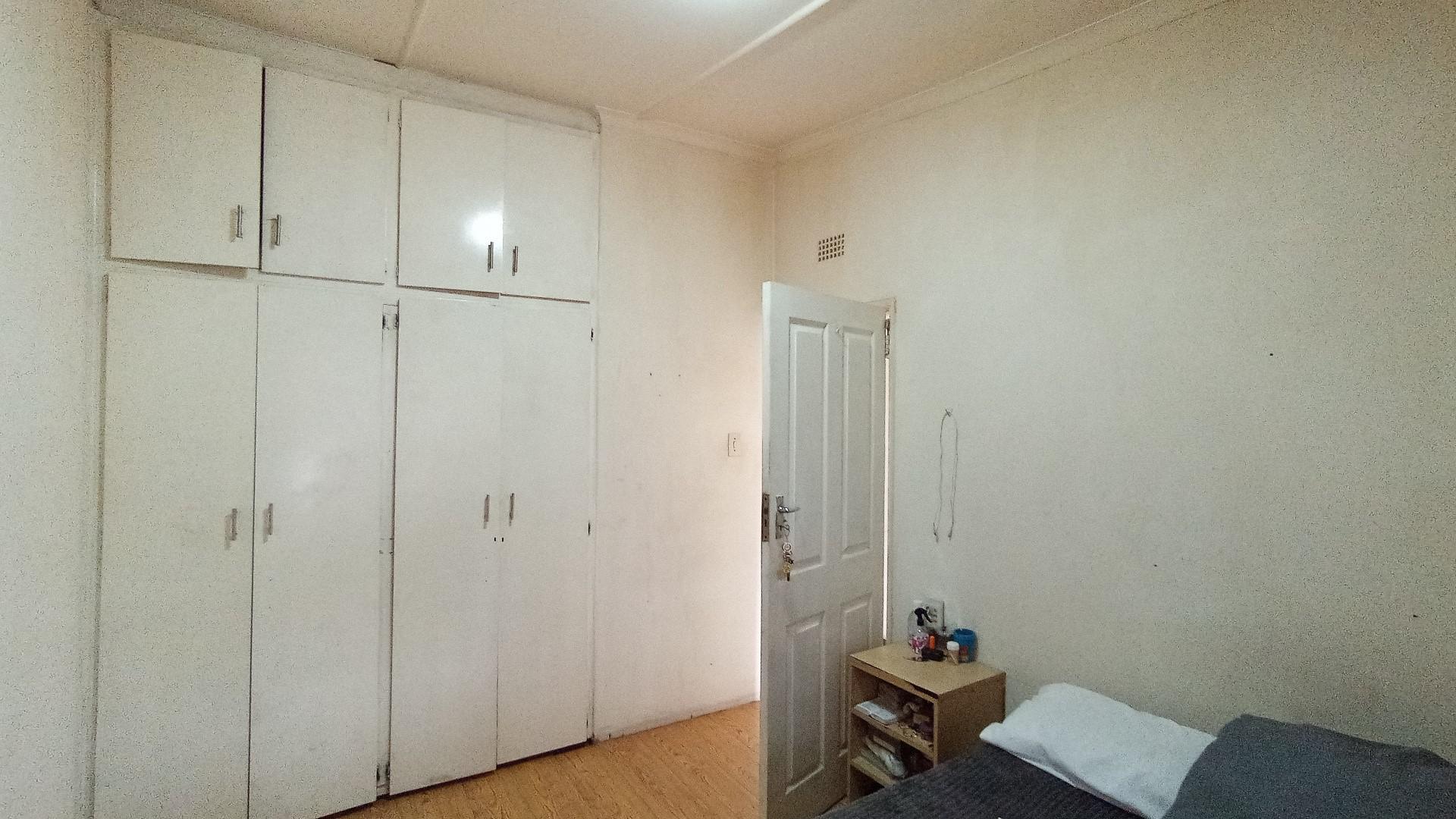 Bed Room 3 - 12 square meters of property in Newlands West