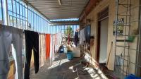 Patio - 24 square meters of property in Newlands West