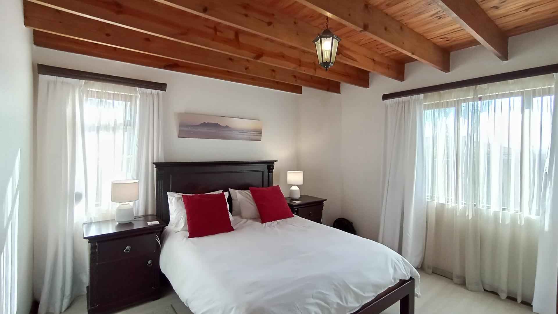 Bed Room 1 - 16 square meters of property in Mtwalumi