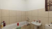 Bathroom 1 - 5 square meters of property in Shulton Park