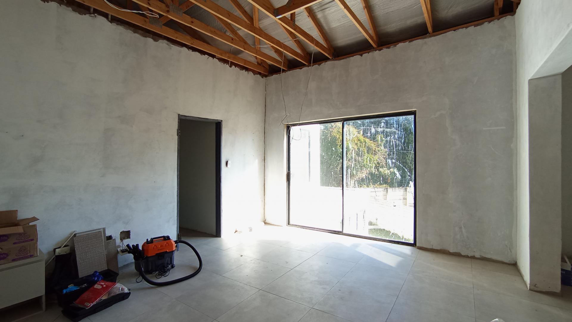 Main Bedroom - 21 square meters of property in Strubensvallei