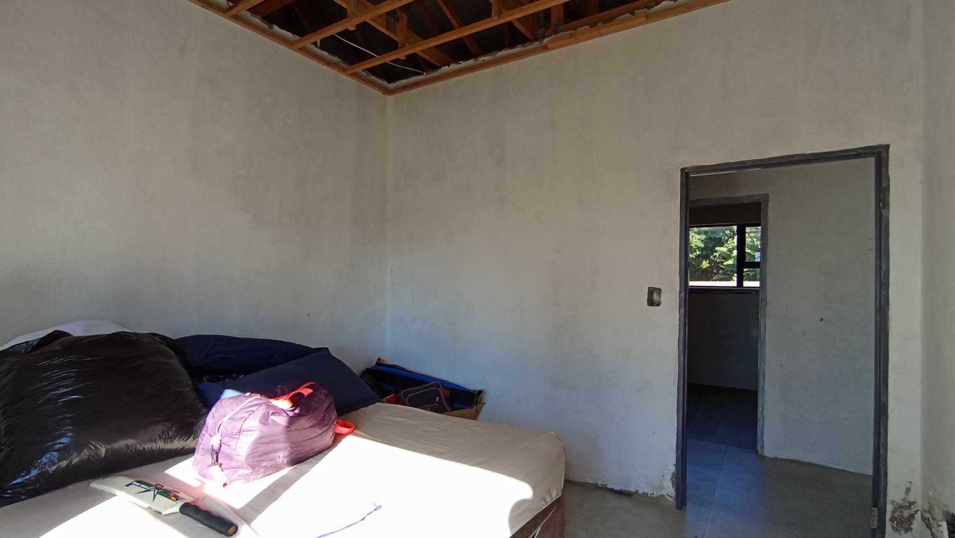 Bed Room 2 - 9 square meters of property in Strubensvallei