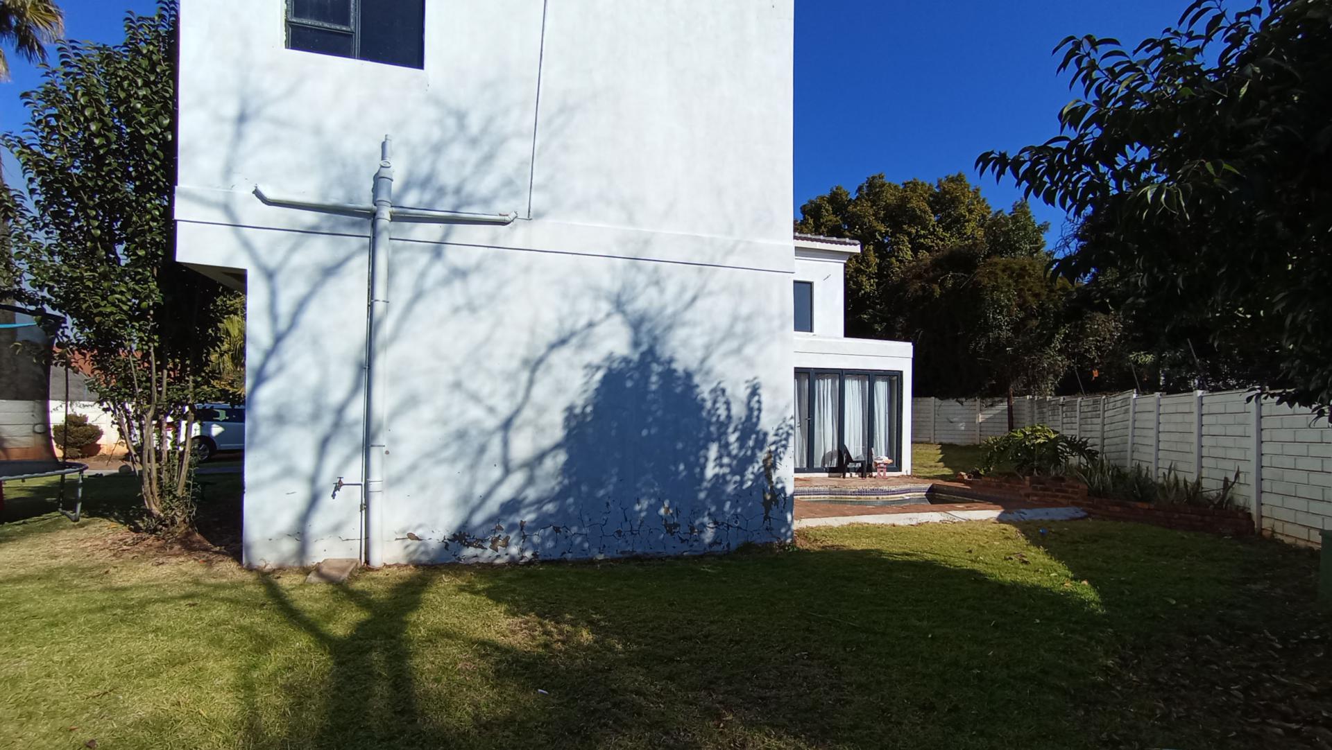 Backyard of property in Strubensvallei