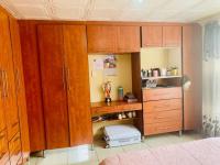  of property in Geelhoutpark