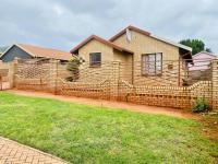  of property in Geelhoutpark
