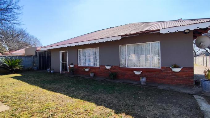 3 Bedroom Freehold Residence for Sale For Sale in Duncanville - Home Sell - MR683659
