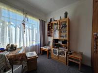  of property in Brackendowns