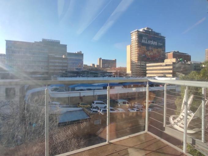 1 Bedroom Apartment for Sale For Sale in Braamfontein - MR683711