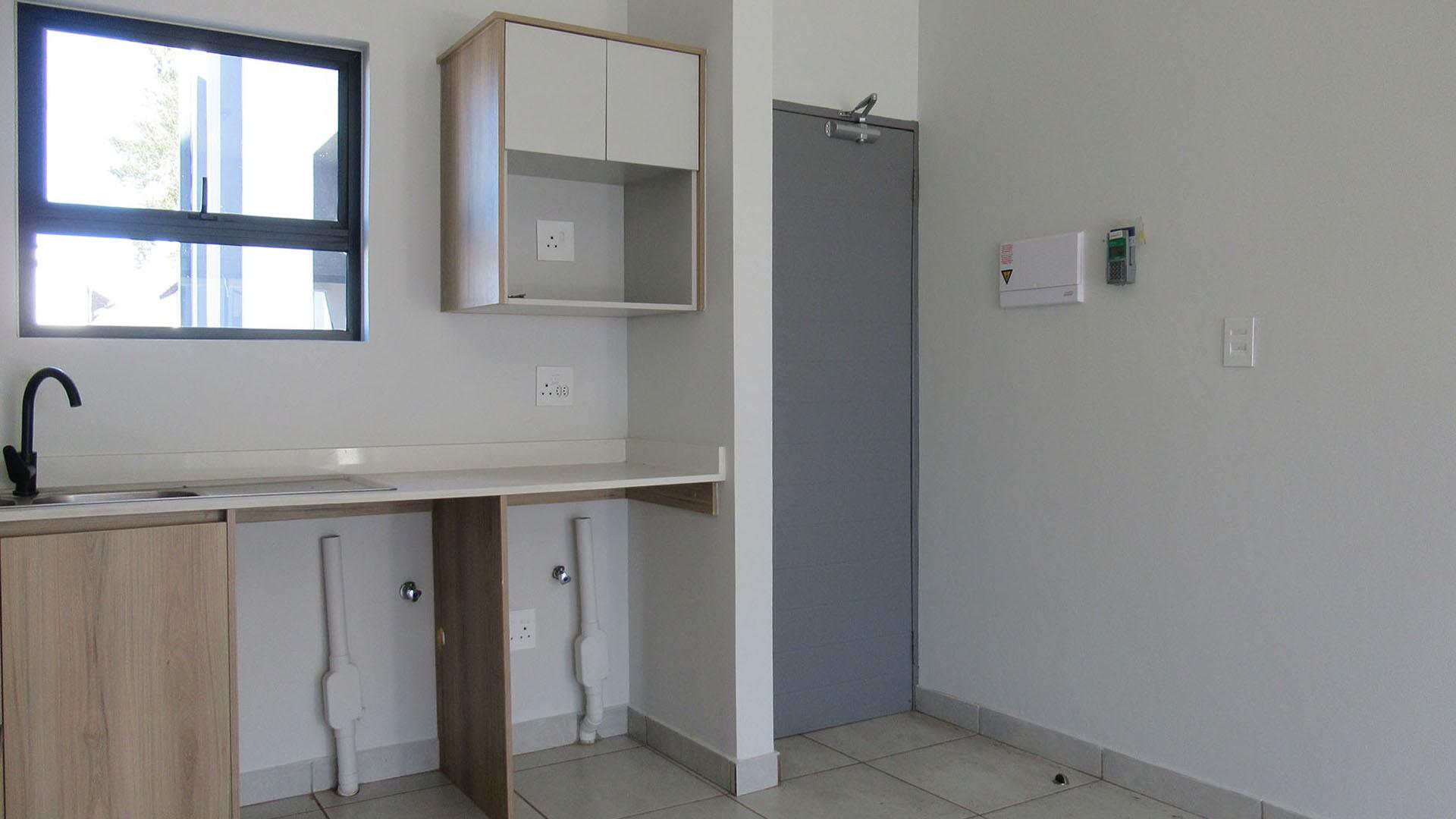 Kitchen - 12 square meters of property in Homes Haven