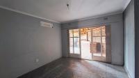 Lounges - 23 square meters of property in Birchleigh North