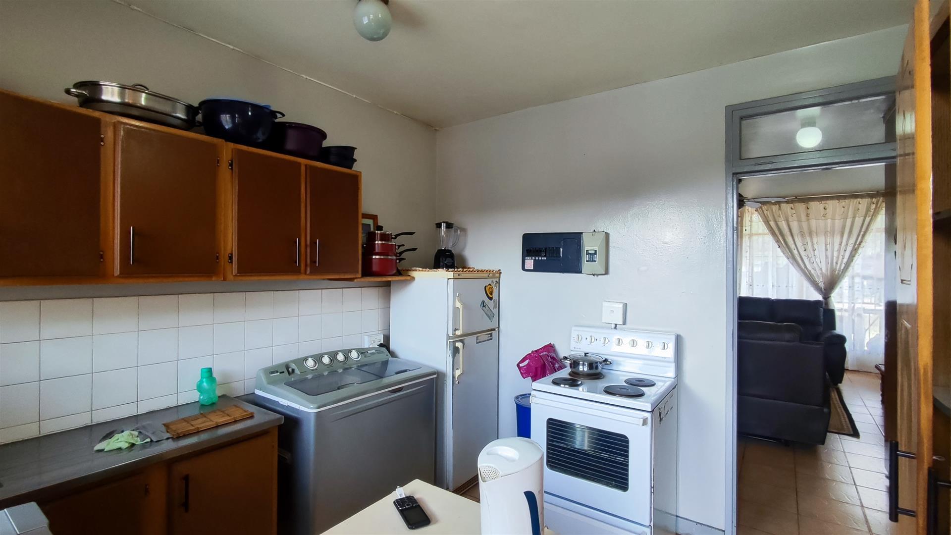Kitchen - 11 square meters of property in Vanderbijlpark