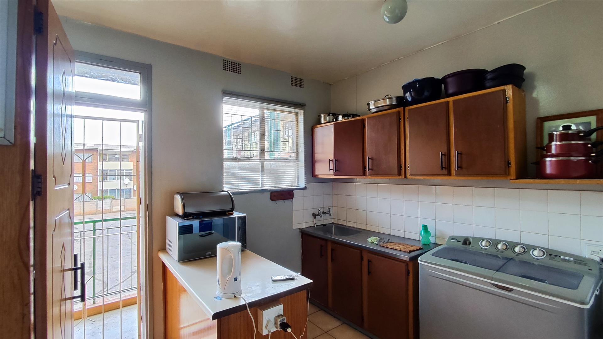 Kitchen - 11 square meters of property in Vanderbijlpark