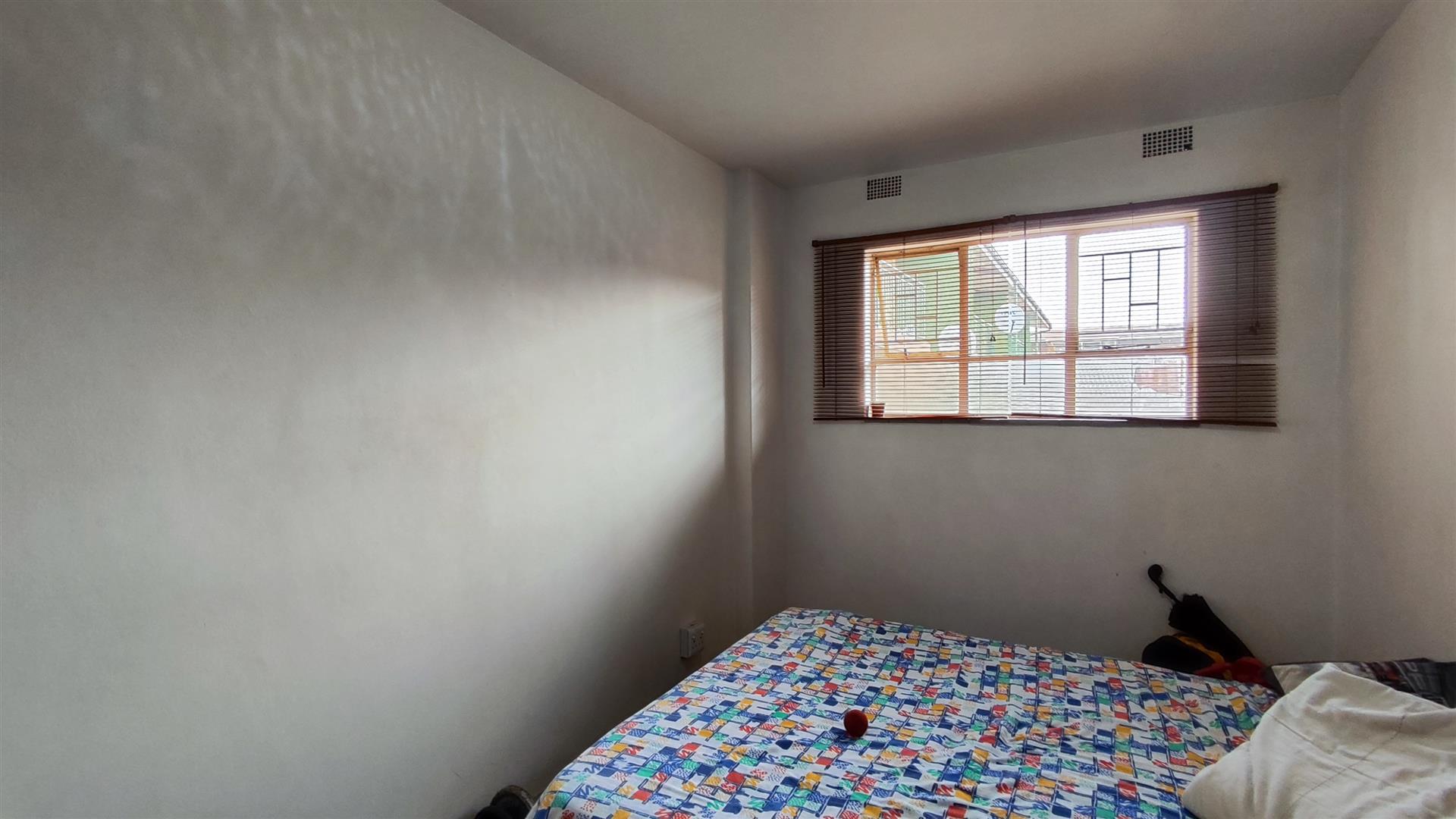 Bed Room 2 - 13 square meters of property in Vanderbijlpark