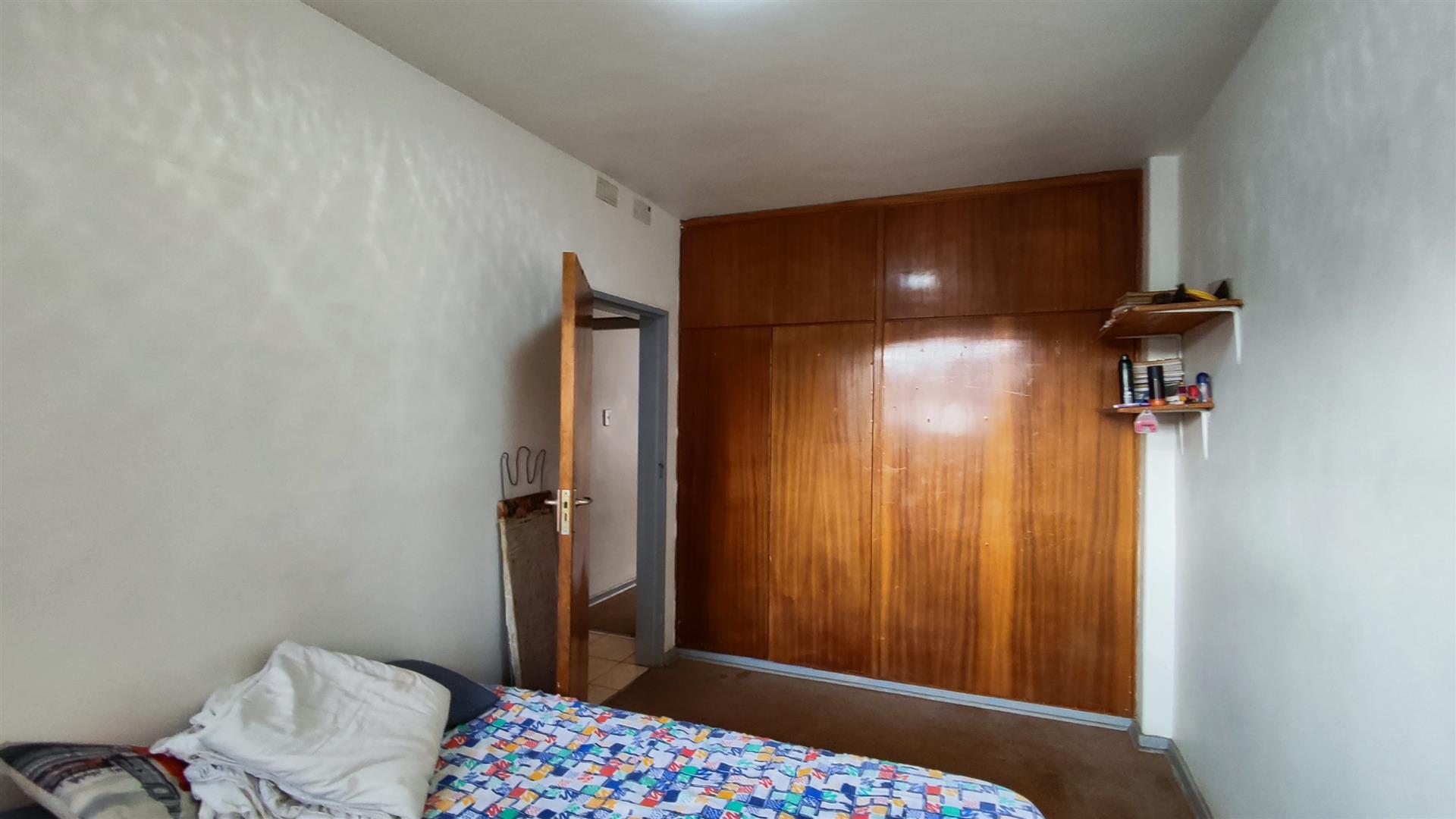 Bed Room 2 - 13 square meters of property in Vanderbijlpark