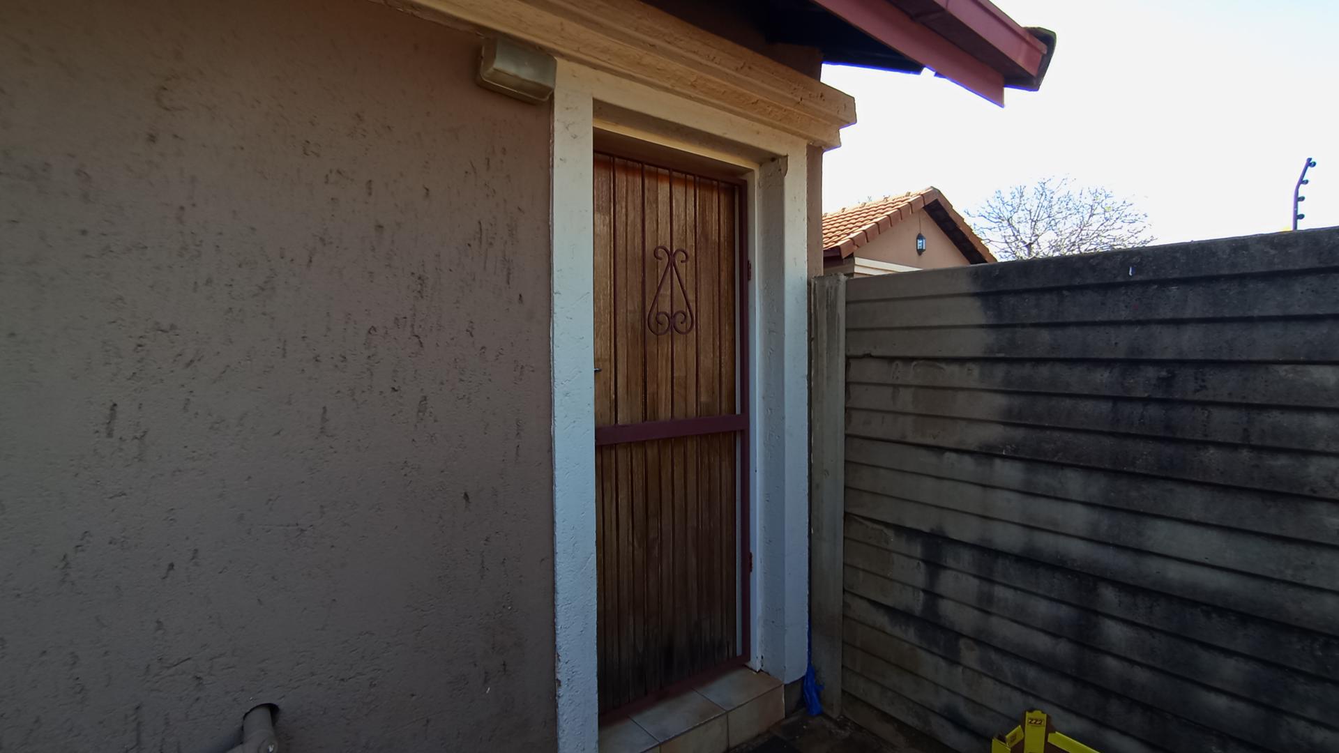 Backyard of property in Pierre van Ryneveld