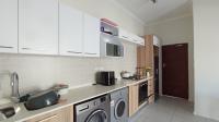 Kitchen - 10 square meters of property in Longlake 