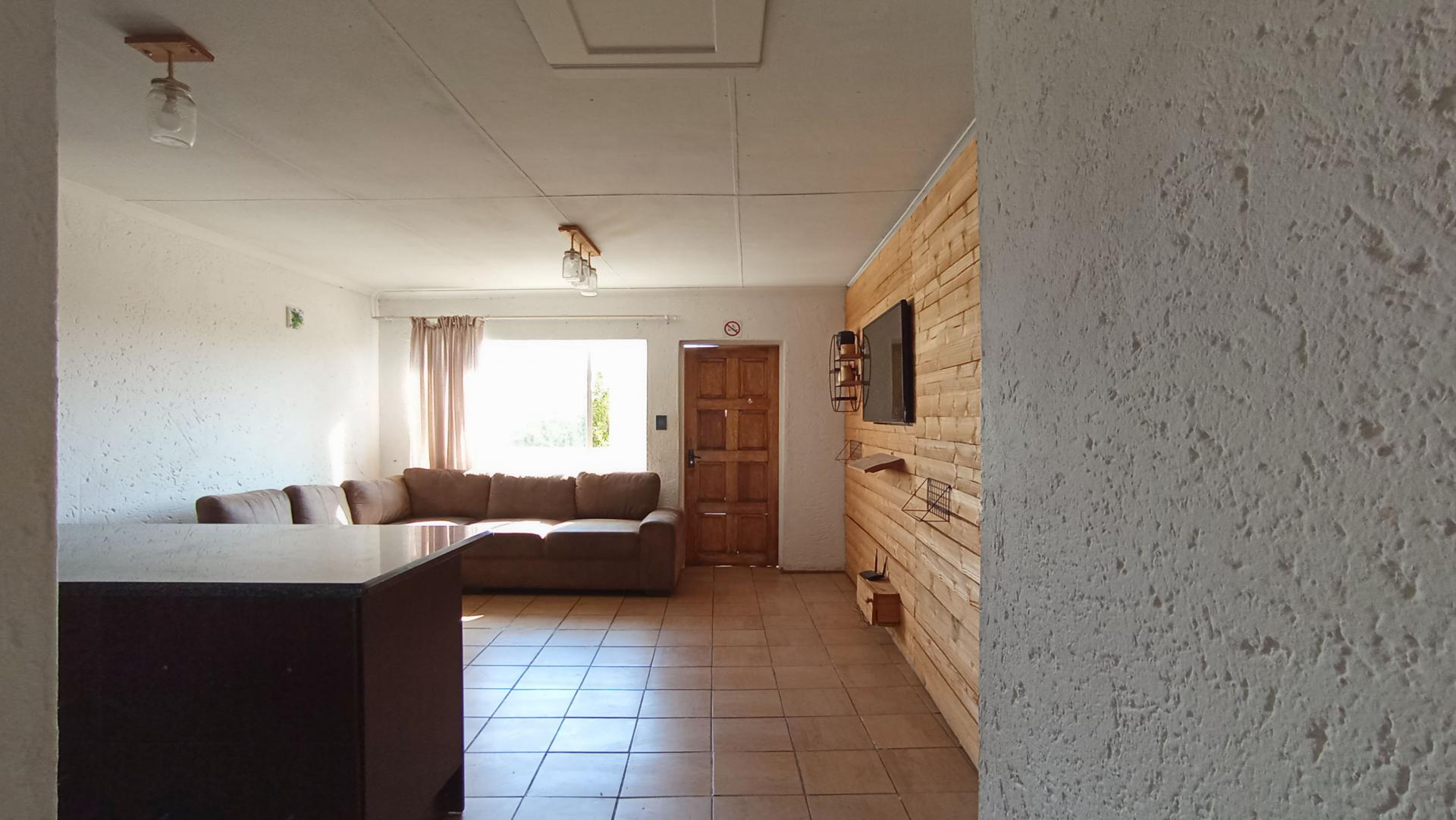 Spaces - 5 square meters of property in Eden Glen