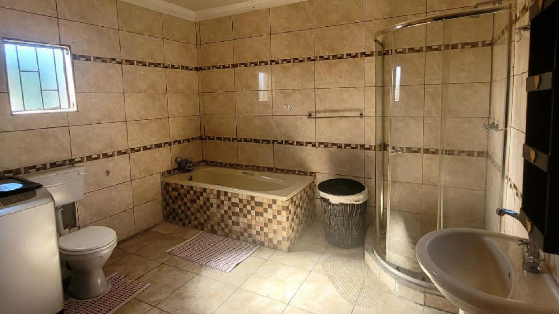 Bathroom 2 of property in Welkom