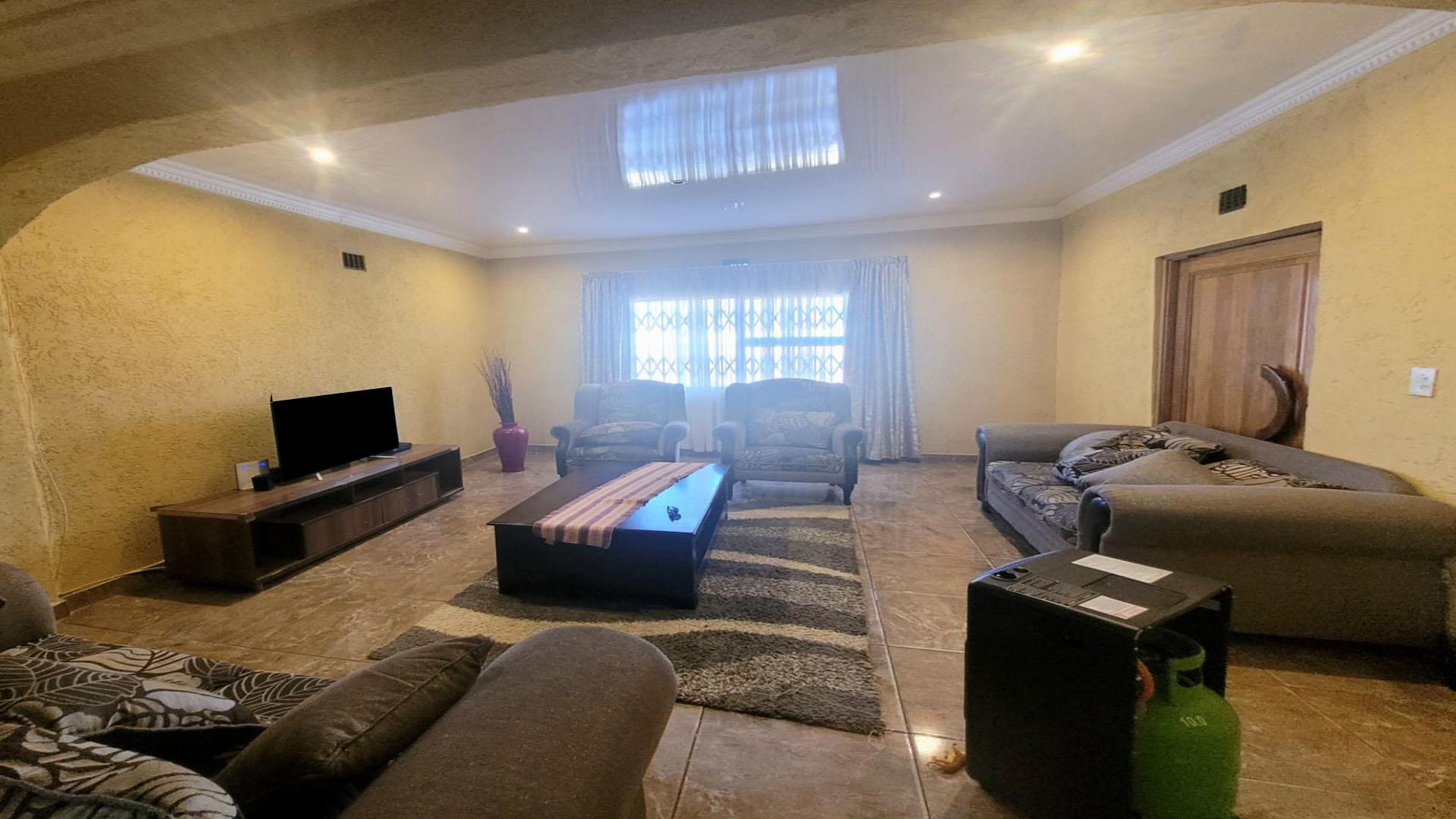 Lounges of property in Welkom