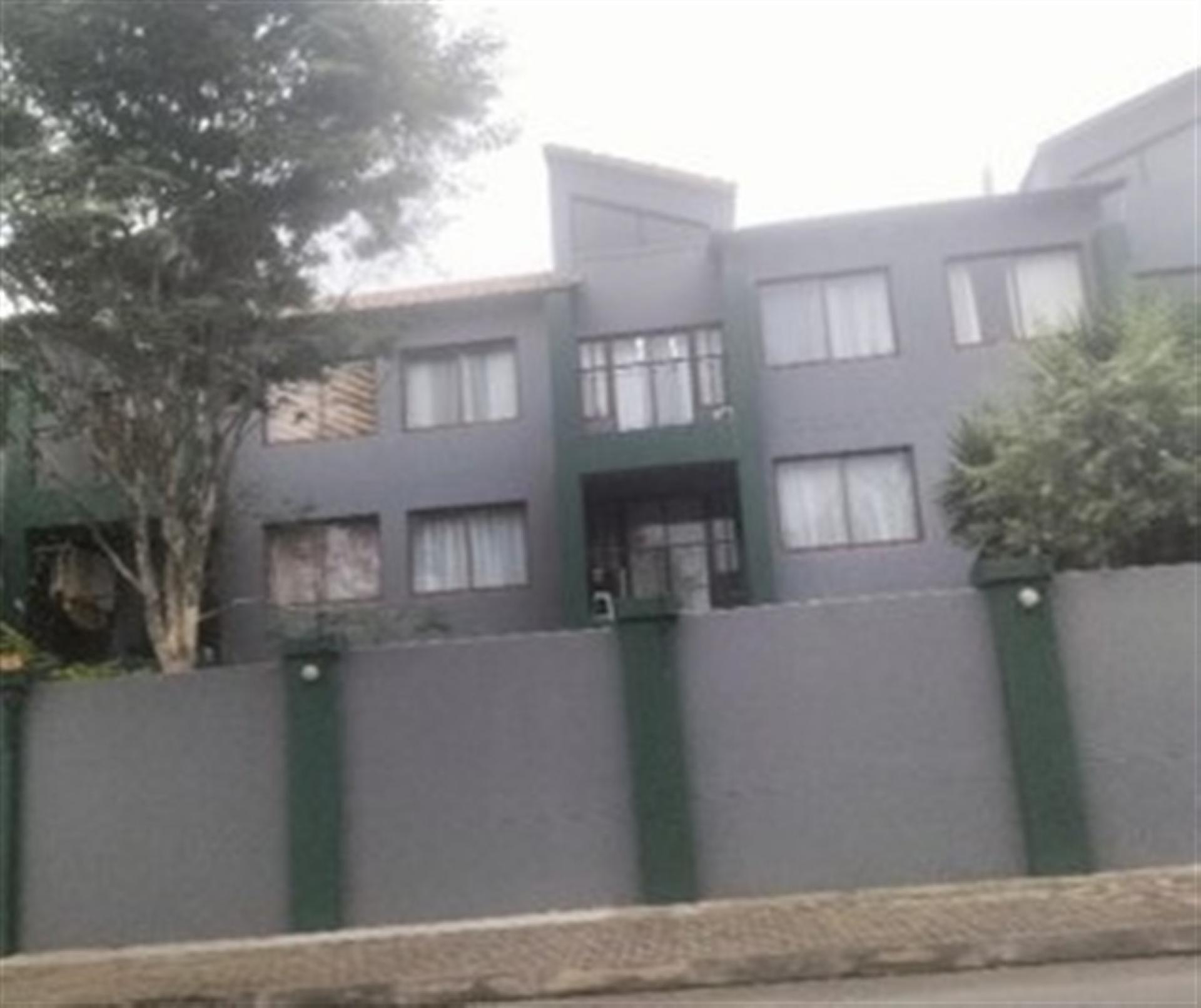 Front View of property in Honeydew